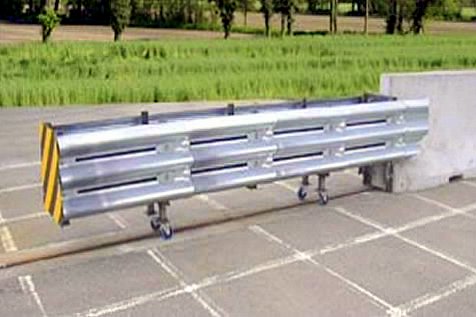 Gepr&uuml;fter mobiler Anpralld&auml;mpfer Typ WALT